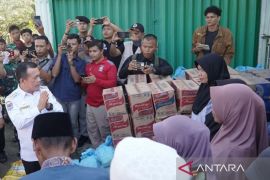 Pemprov Jambi beri bantuan korban banjir di Sarolangun
