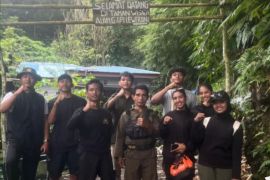 BKSDA Maluku kawal aktivitas pendakian Gunung Api Banda