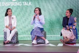 Deputy minister highlights women&rsquo;s role in creative economy