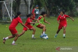 Timnas Putri U-17 bersiap ke Prancis: asah teknik, taktik, dan mental
