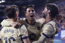 Barcelona juara Liga Spanyol setelah hantam Madrid 2-0
