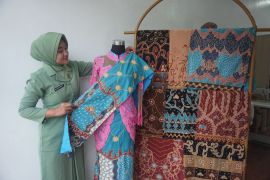 Menilik keanggunan Asri Tapis Lampung