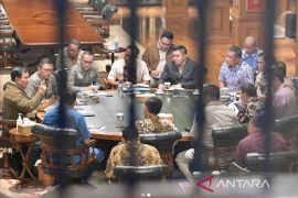 Ratas di Hambalang, Presiden Prabowo bahas buruh dan peran perguruan tinggi
