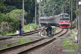 Mesin kendaraan sulit mati karena faktor elektromagnetik di rel kereta