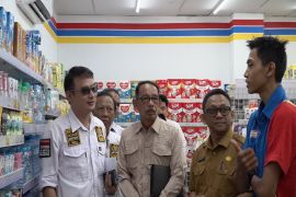 Eksekutif dan Legislatif Kotabaru sidak Minimarket