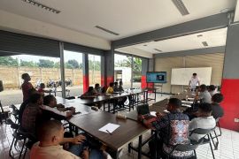 PLN dorong "Electrifying Lifestyle" di Maluku melalui program konversi motor listrik