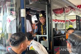 Pemkab Kutim luncurkan bus listrik sekolah pertama