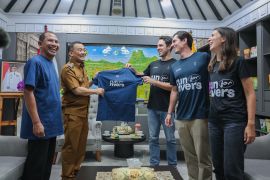 Pemprov Jateng - Sungai Watch kolaborasi bersihkan sungai