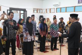 Bupati HSS lantik dan ambil sumpah anggota BPD antarwaktu