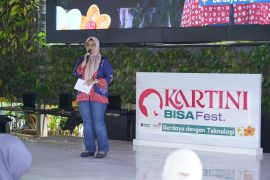 Telkom perkuat literasi digital UMKM perempuan di Kartini BISA Fest