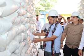 DPR cek gudang Bulog Jakarta pastikan stok beras aman jelang Idul Adha