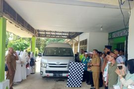 Bupati Bengkayang pesan jamaah haji jaga nama baik daerah dan bangsa