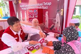 Temani Perjalanan Ibadah, Posko Siaga Haji Telkomsel Hadir di Batam dan Padang