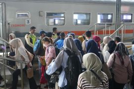 Penumpang KA Pariaman Ekspres tembus 140%, KAI Divre II Sumbar layani 23 ribu pelanggan pada Libur Hari Buruh 2026