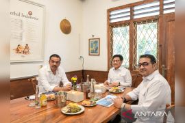 Menko PM tekankan kolaborasi dorong pemberdayaan UMKM berbasis kawasan