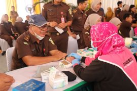 Kejari Tangerang gelar CKG jaga kebugaran fisik pegawai