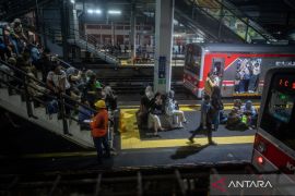 DKI kemarin, kendala KRL "green line" hingga LPDP khusus Jakarta