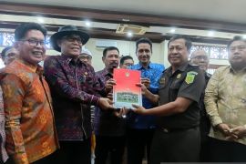 DPRD serahkan berkas KEK Kura Kura Bali buat diselidiki Kejati