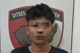 Polda Banten tangkap dua pemuda edarkan obat keras di Serang