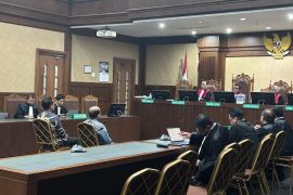 Dua terdakwa kasus proyek perumahan fiktif divonis 2 dan 3 tahun bui
