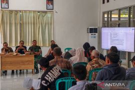 Disdag HST tata 3 zona distribusi solar subsidi untuk 536 sopir truk