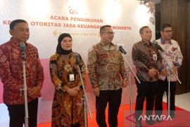 OJK: Literasi keuangan menjadi benteng lawan judol dan pinjol