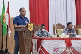 DPRD Gunung Mas uji publik dua raperda