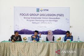 Dorong kesejahteraan nelayan, Pemda Dompu dan STM bahas pembangunan Dermaga Hu'u