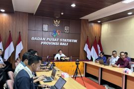 Angkatan Kerja turun karena lanjut studi atau urus rumah tangga