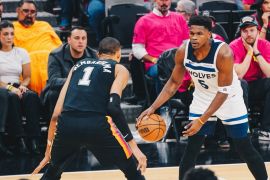 Timberwolves tundukkan Spurs 104-102 pada laga pertama semifinal