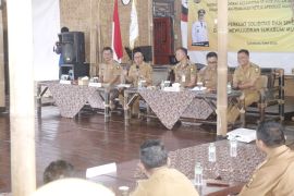 Sekda Sukabumi buka Muscab Apekkasi, wadahnya para camat berdiskusi