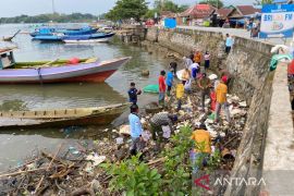 MSC dan AP2HI ajak warga Talia Kendari jaga kelestarian laut di Hari Tuna Sedunia