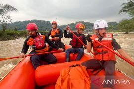 Bocah 11 Tahun di Cianjur Hilang Terbawa Arus saat berenang