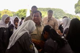 Momen hangat obrolan Presiden Prabowo dengan pelajar Jabar di Istana