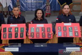 Bali immigration probes 26 foreigners nabbed in online scam case
