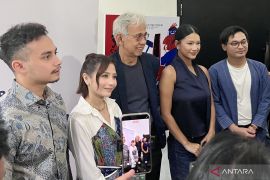 Prilly Latuconsina soroti isu relasi sosial lewat film "Holy Crowd"