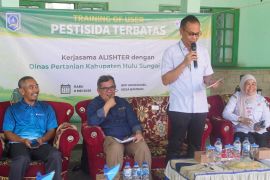 Pemkab HSS-Alishter kerjasama latih gunakan pestisida terbatas bagi petani