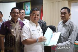 Kemendagri serahkan dokumen kependudukan korban kecelakaan kereta api