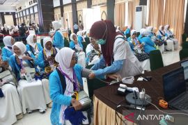 Dua calon haji Soppeng tunda berangkat ke Makkah karena sakit di asrama haji