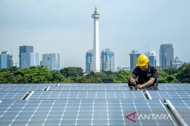 Pemerintah siapkan tahap awal PLTS 100 GW sebesar 17 GW