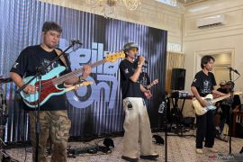 Sheila On 7 membahas kebutuhan dan keinginan dalam lagu barunya "Sederhana"
