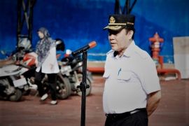 Kadis Kominfosandi Barut tekankan disiplin pada pimpin apel perdana