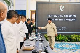 Suku bunga AS tinggi, Prabowo siapkan benteng ekonomi Nasional