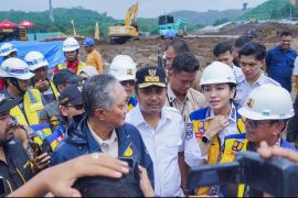 Bupati Dharmasraya pastikan ketersediaan material konstruksi Sekolah Rakyat