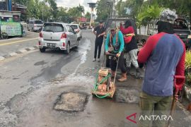 Wali Kota Lisa instruksikan camat-lurah respon cepat pengaduan jalan rusak