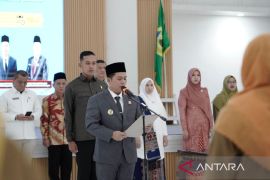 Bupati Palas lantik 27 kepala sekolah TK, SD dan SMP