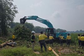Bandung Barat percepat pembersihan sampah di Waduk Saguling
