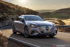 Mercedes-Benz jual C-Class listrik dan mulai produksi GLC EV