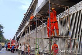 Sasana tinju di kolong "flyover" Pasar Rebo jadi wadah cegah tawuran