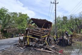 Korbantewas kecelakaan bus ALS di Muratara bertambah satu